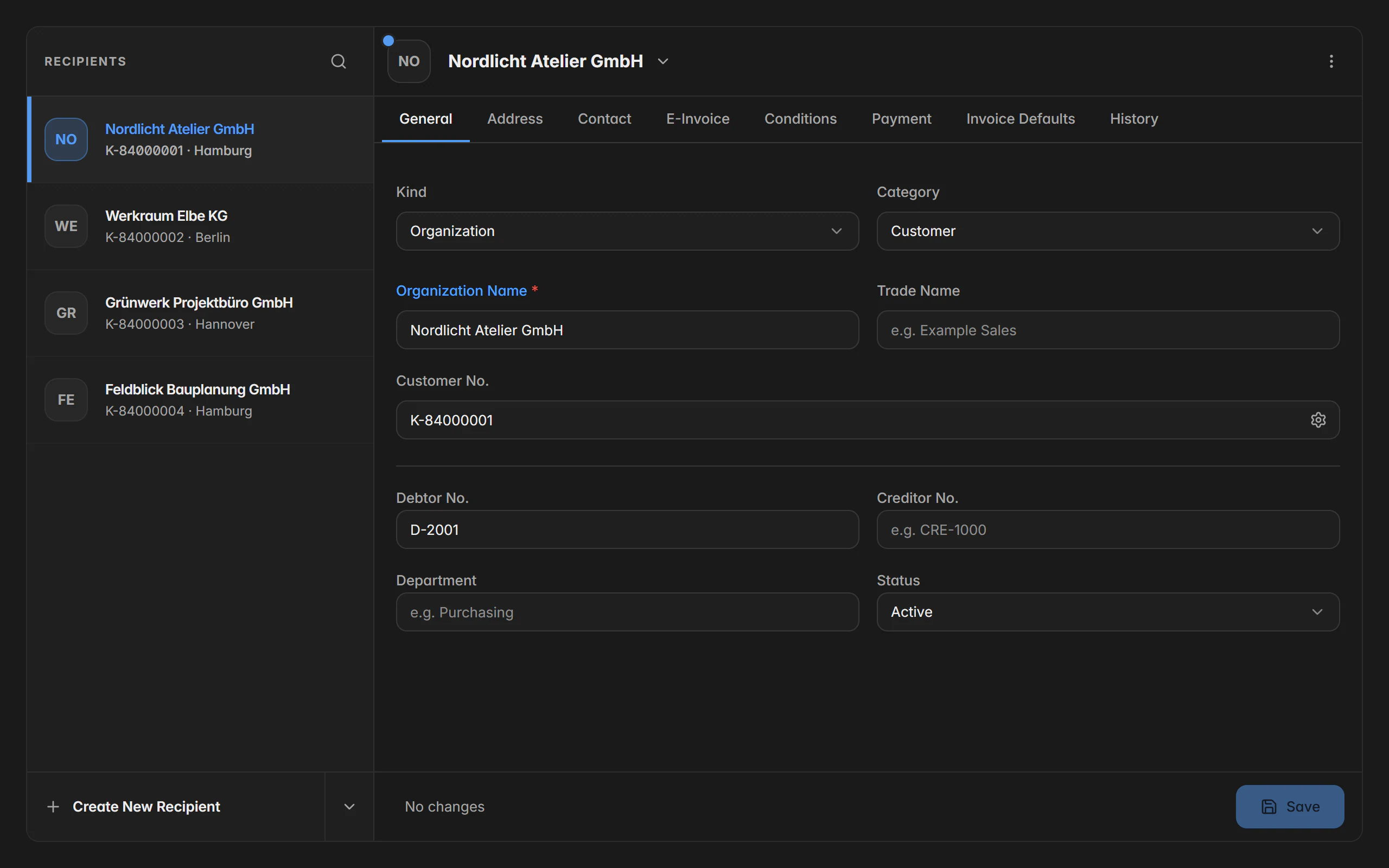 Billance contact management with a recipient list and the details of one customer